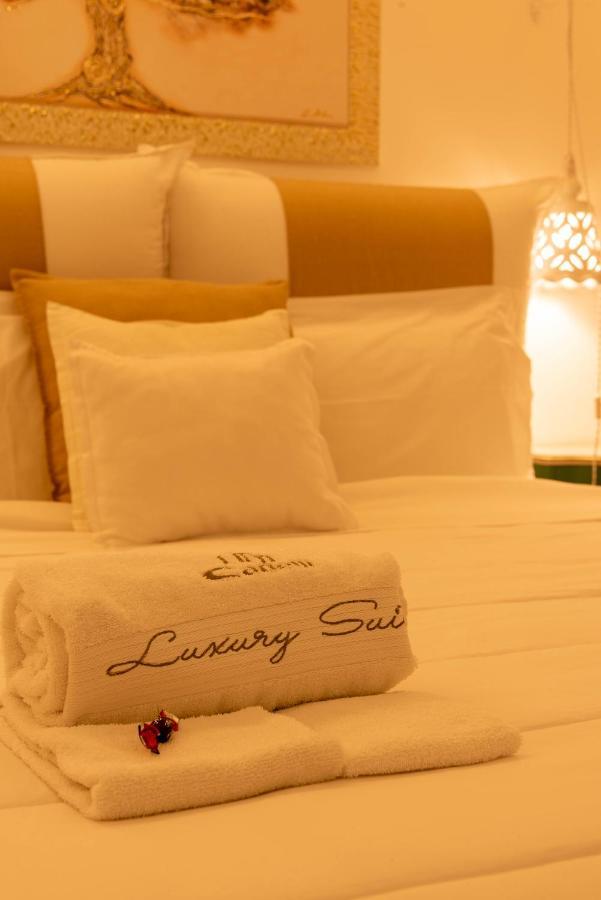 Cadelli Luxury Suite & Apartments Лечче Экстерьер фото